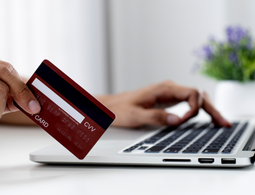 DOBNET radí: Jak o Vánocích nenaletět falešným e-shopům a zprávám o balíčcích